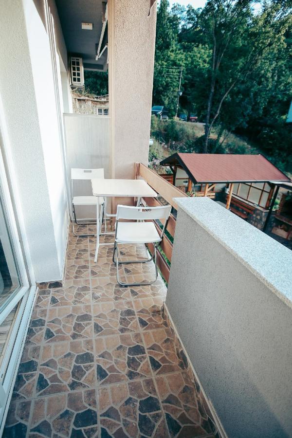 Madox Apartment โอครีด ภายนอก รูปภาพ