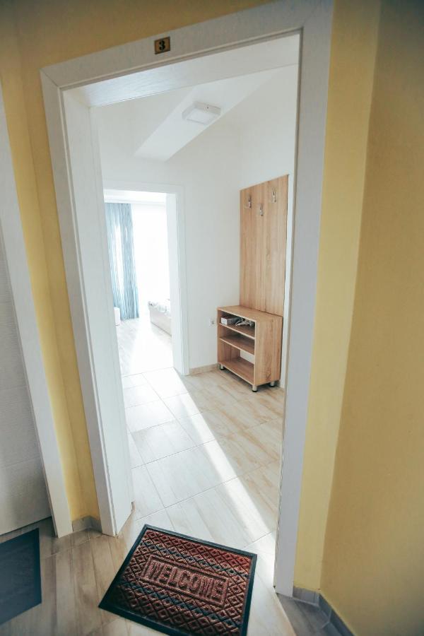 Madox Apartment โอครีด ภายนอก รูปภาพ