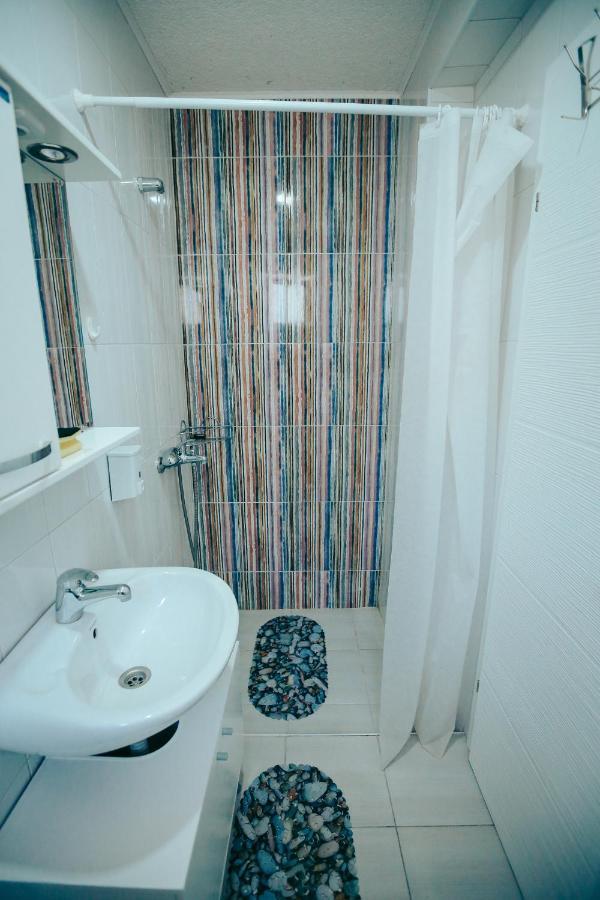 Madox Apartment โอครีด ภายนอก รูปภาพ