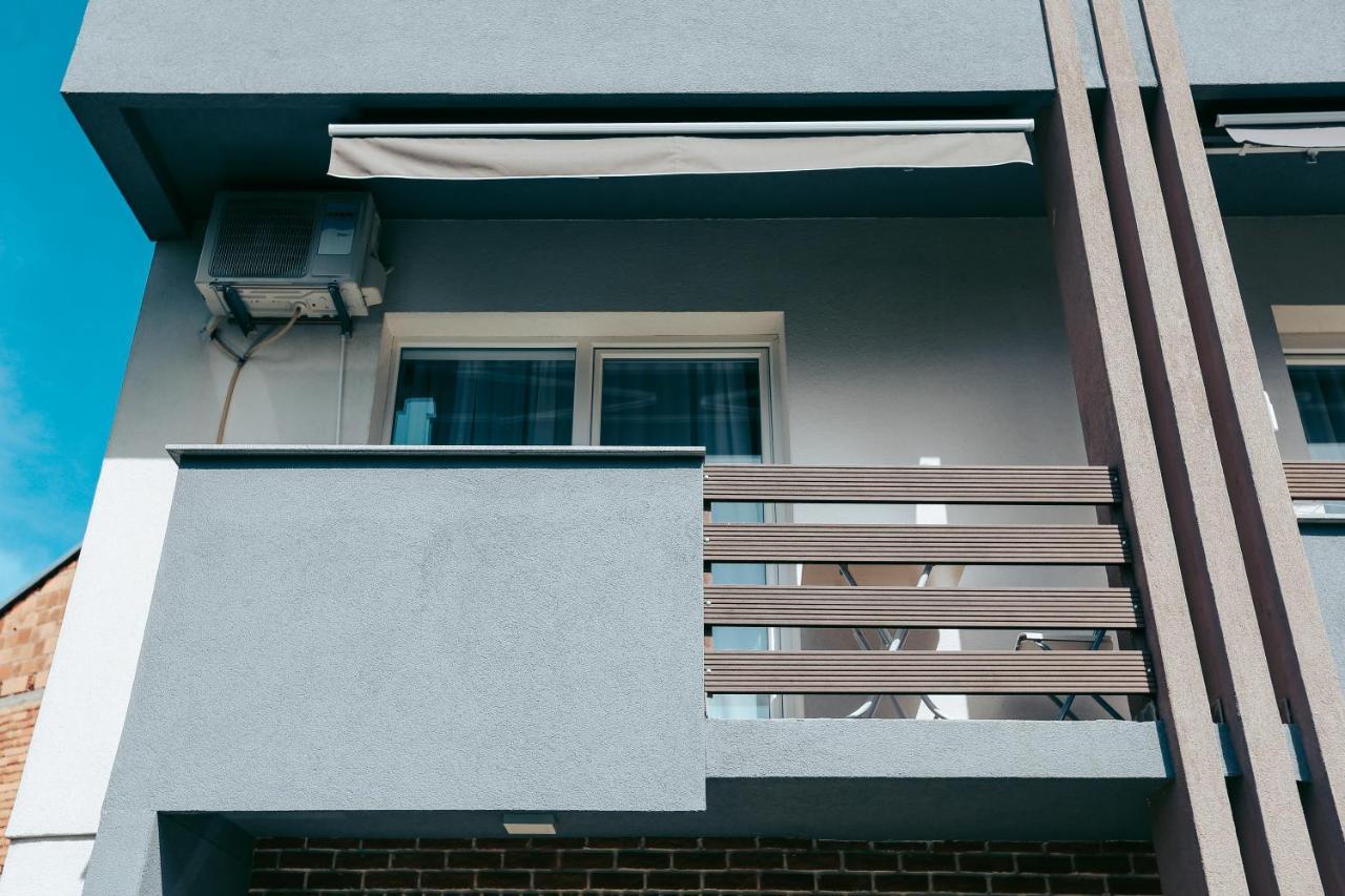 Madox Apartment โอครีด ภายนอก รูปภาพ