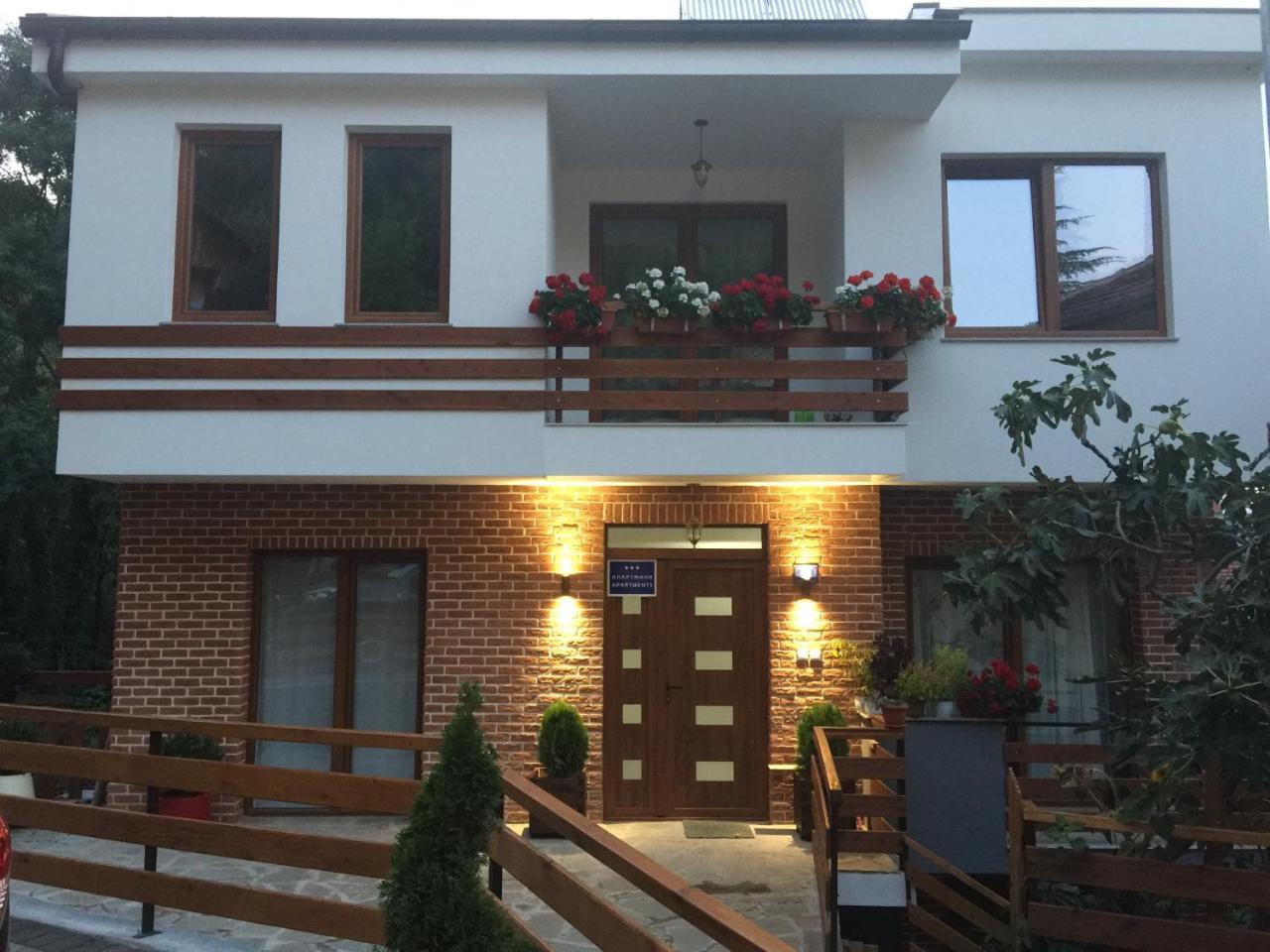 Madox Apartment โอครีด ภายนอก รูปภาพ
